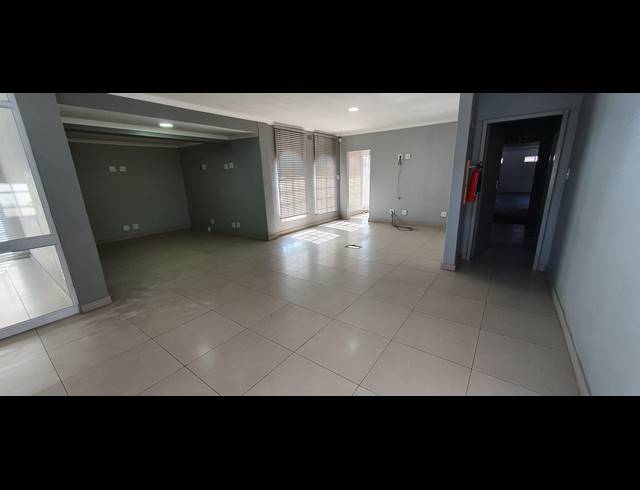400M² WAREHOUSE RENTED IN EASTLEIGH